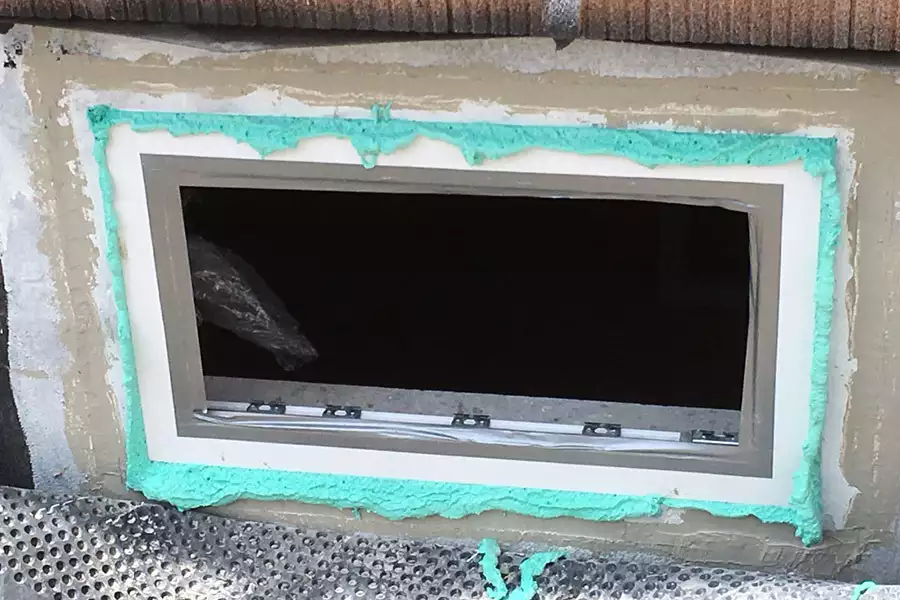 Einbau von druckwasserdichten Kellerfenstern: Baustellenabbildung 1 Einbau von druckwasserdichten Kellerfenstern: Baustellenabbildung 1